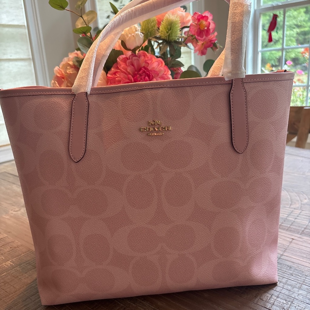 Coach NWT City Tote